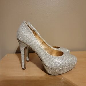 Madden Girl Silver Pumps